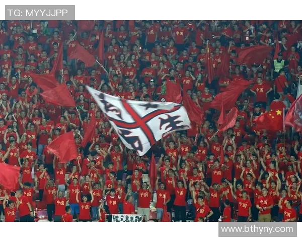 男足国家队在世预赛中胜出夺冠,全国球迷欢呼雀跃 男足国家队在世预赛中胜出夺冠,全国球迷欢呼雀跃