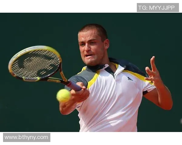 纳达尔与尤兹尼激战回顾经典对决中的技术与毅力较量